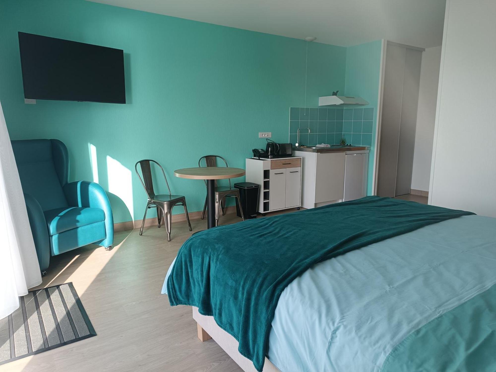 Relais Les Rives Du Lac Coulonges-sur-Sarthe Exterior foto